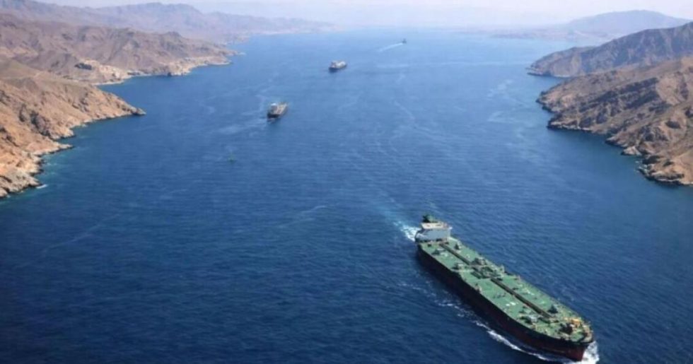 Καμία διέξοδος για τους εγκλωβισμένους ναυτικούς